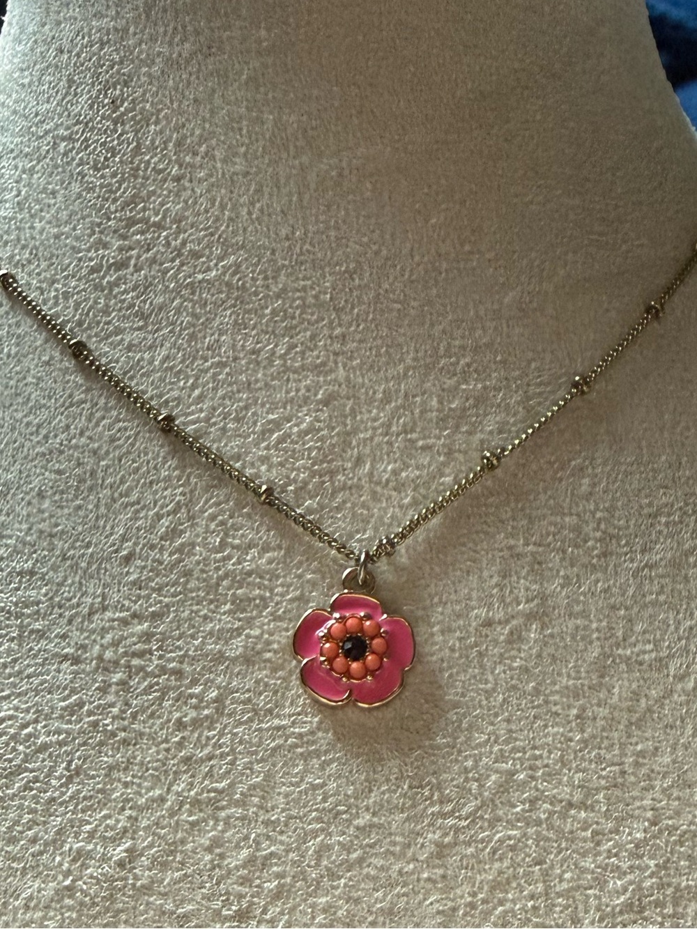 🌸 Vera Bradley Gold Tone Pink Flower Pendant Necklace 🌸